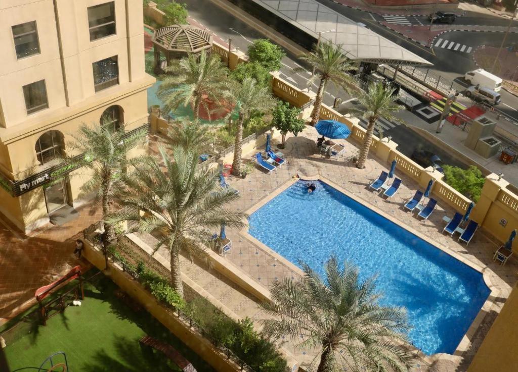 Pirates Bay Hostel Dubai Buitenkant foto