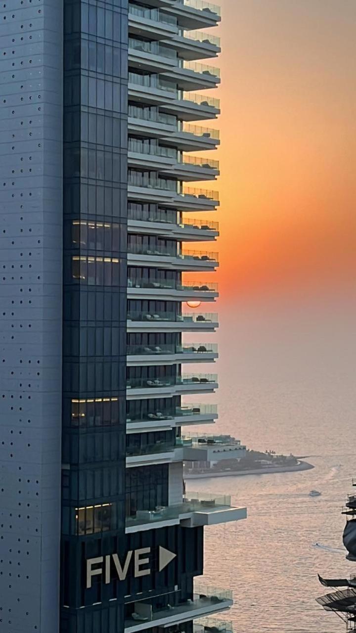 Pirates Bay Hostel Dubai Buitenkant foto