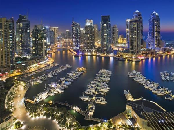 Pirates Bay Hostel Dubai Buitenkant foto